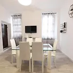 Easy Holidays - Suite In Selci